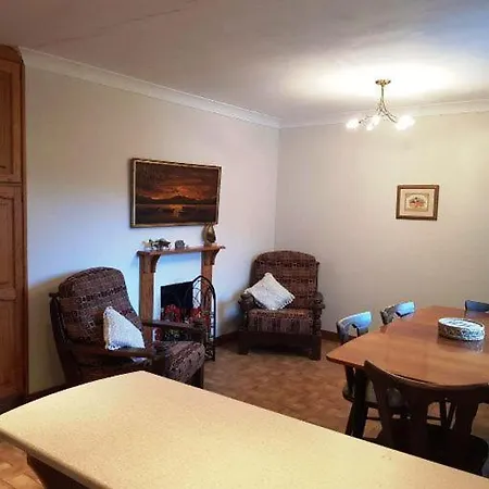 Waterside Cottage, Cashel