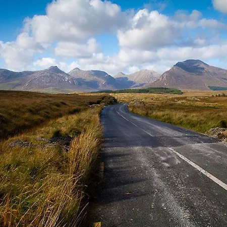 Dom wakacyjny Waterside Cottage, Cashel