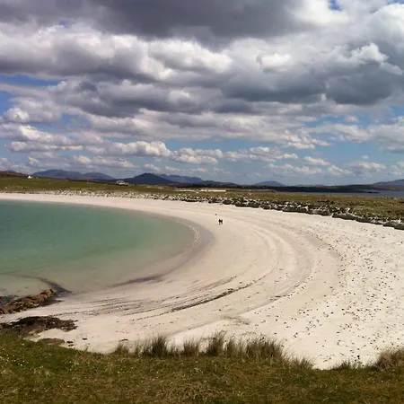 בית נופש Waterside Cottage, Cashel *