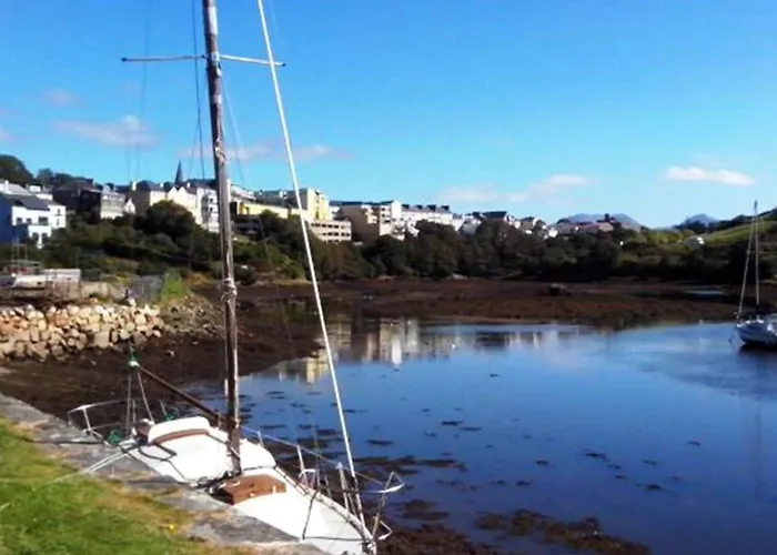 Feriehus Waterside Cottage, Cashel