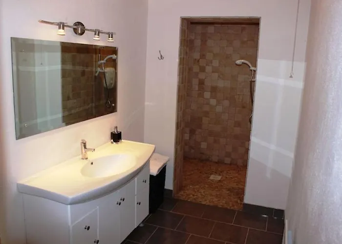 Holiday home Waterside Cottage, Cashel *